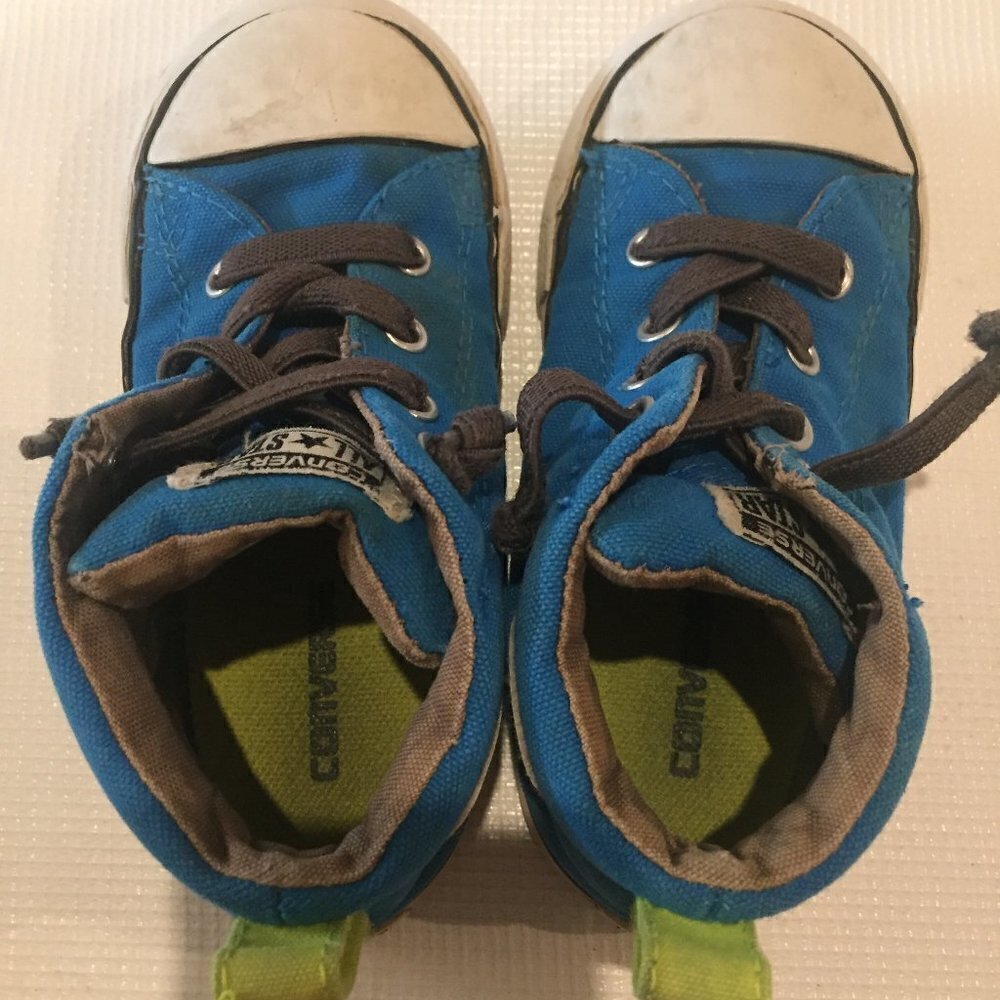 4/$20 Converse - Picture 5 of 5